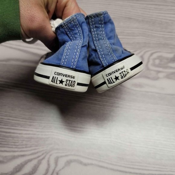 Infant size blue converse size 6 - Picture 4 of 6
